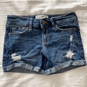 Abercrombie kids, girls jean shorts, size 9/10 midi short